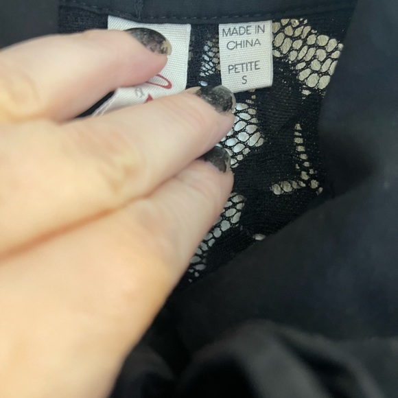 DOLAN Sheer Lace Blouse - Picture 6 of 9